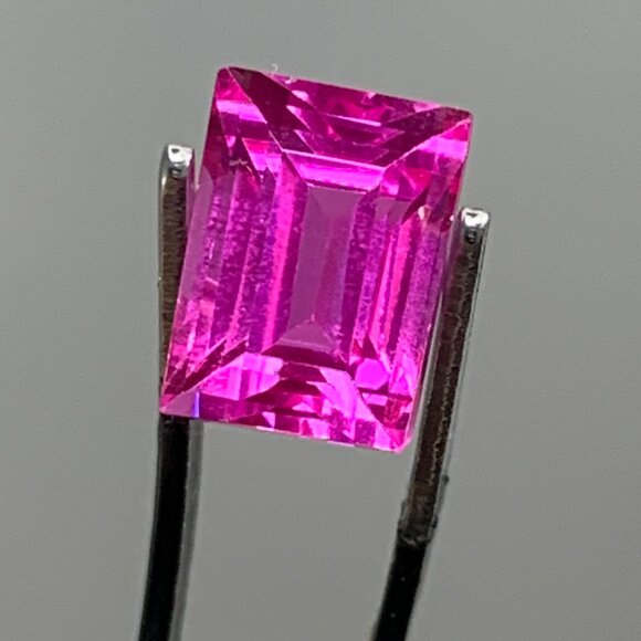 Elegant Pink Gemstone Sapphire - Picture 8 of 14